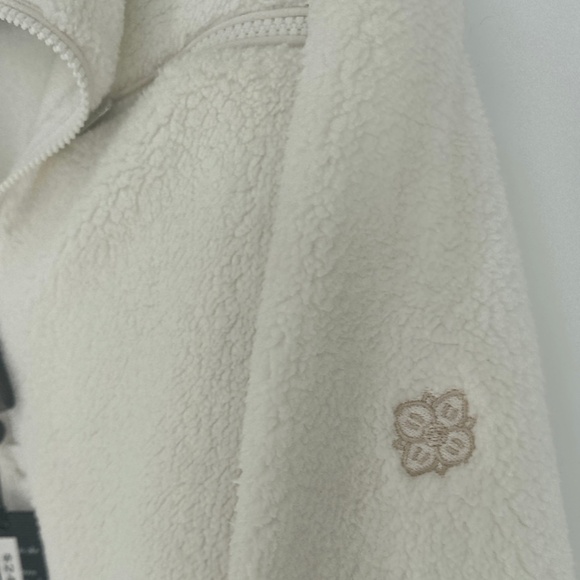 Greyson Eira Sherpa 1/2 Zip Pull Over in Dove White/Dogwood flower embroidery - Picture 3 of 8